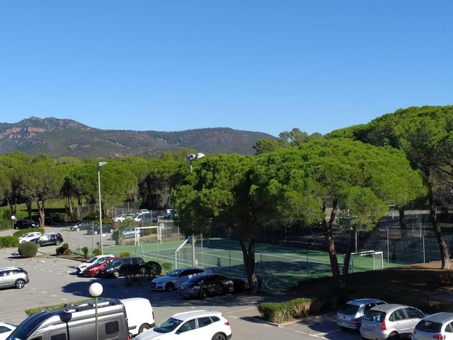 Ideal Saint Raphael Piscine Clim Parking Saint-Raphael (Var) Exterior photo